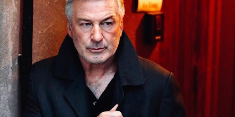 Familiares de infante de marina caído en Afganistán presentan segunda demanda contra Alec Baldwin