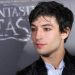 Actor Ezra Miller ha preocupado a sus familiares por su salud mental