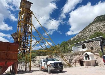 Muere hombre tras derrumbe de mina en Nuevo León