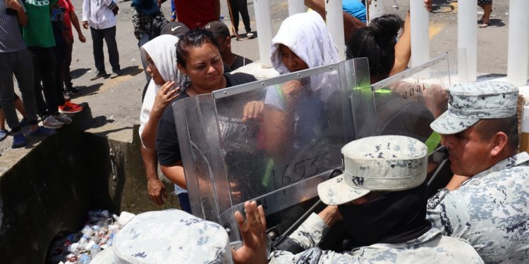 Asesinan a balazos a presunto traficante de migrantes en Chiapas