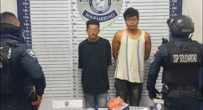 Aseguran a dos hombres con varias dosis de droga en Playa del Carmen