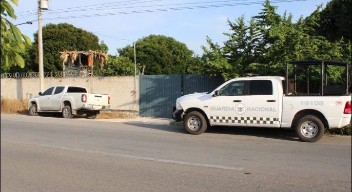 Aseguran a cinco personas, varios kg de narcóticos, armamentos y vehículos en Puerto Aventuras
