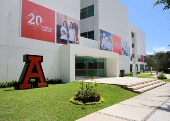 Suspenden clases presenciales dos universidades en Cancún