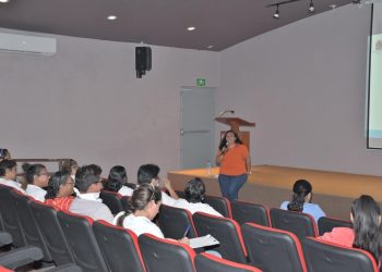 Personal de la FPMC participa en capacitación para prevenir la violencia