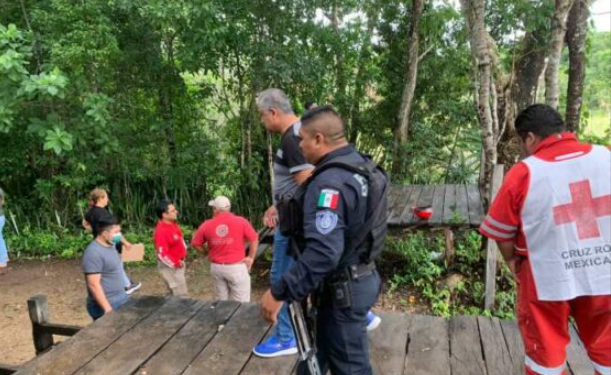 Padre encuentra a su hijo ahogado en una laguna de Felipe Carrillo Puerto