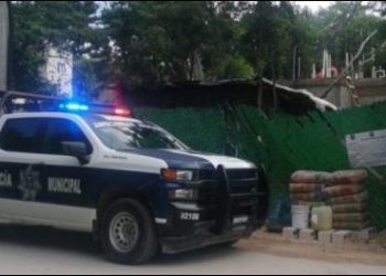 Autoridades policiacas llegan tarde a llamado de emergencia en una construcción en Tulum