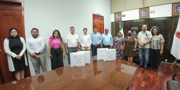 Formalizan entrega recepción de recursos humanos y financieros del Poder Legislativo