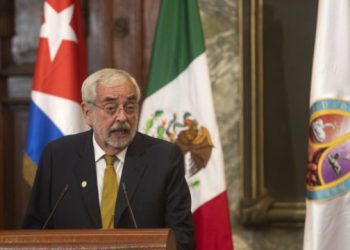 Rector de la UNAM Enrique Graue, defiende las misiones médicas cubanas en México
