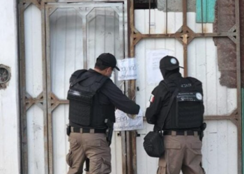 Aseguran a tres sujetos y varios kilos de narcóticos tras varios operativos de cateo en Cancún