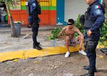 Obreros le dan tremenda ‘paliza’ a sujeto que intentó robar material de obra en Puerto Aventuras