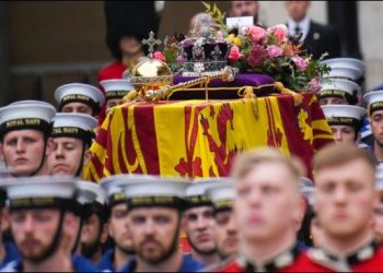 Líderes mundiales y miles de personas despiden a la reina Isabel II en un funeral de Estado
