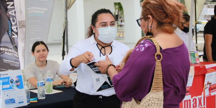 “Ven y Empléate” proporciona oportunidades a buscadores de empleo en Benito Juárez