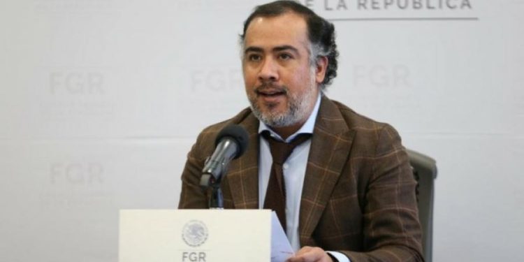 Omar Gómez Trejo, fiscal de la FGR renuncia por caso de Ayotzinapa