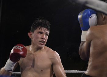 Fallece boxeador Luis Quiñones tras lesiones sufridas durante la pelea con José Muñoz