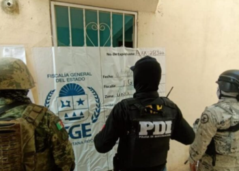 Hallan 100 dosis de marihuana tras operativo de cateo en un fraccionamiento de Cancún