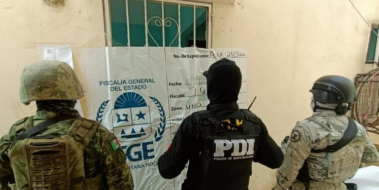 Hallan 100 dosis de marihuana tras operativo de cateo en un fraccionamiento de Cancún