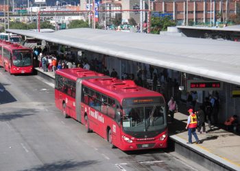 Festejos por la independencia de México generan cambios en horarios del transporte público y ley seca en CDMX