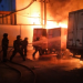 Incendio consume al menos cuatro camiones en un ‘encierro’ de Alfredo V. Bonfil, zona conurbada de Cancún