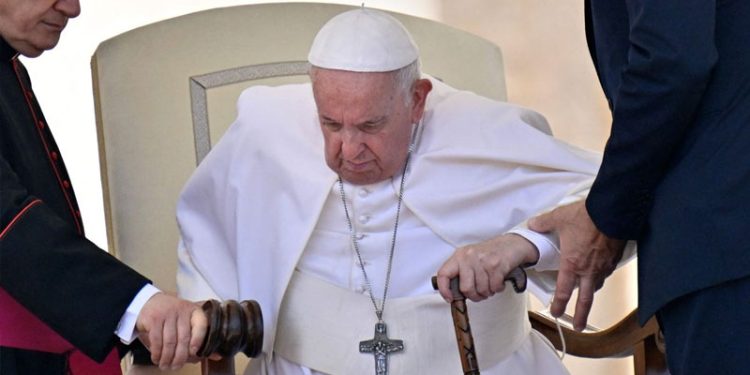 Papa Francisco cancela viaje a Kiev o Moscú por problemas de salud