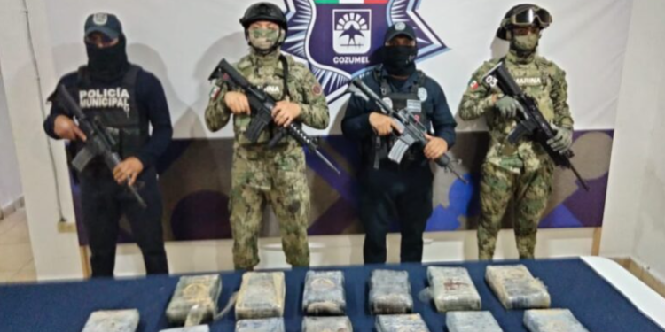 Aseguran 13 paquetes de cocaína en Cozumel