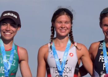 México gana medalla de plata en la Copa Mundial de Triatlón