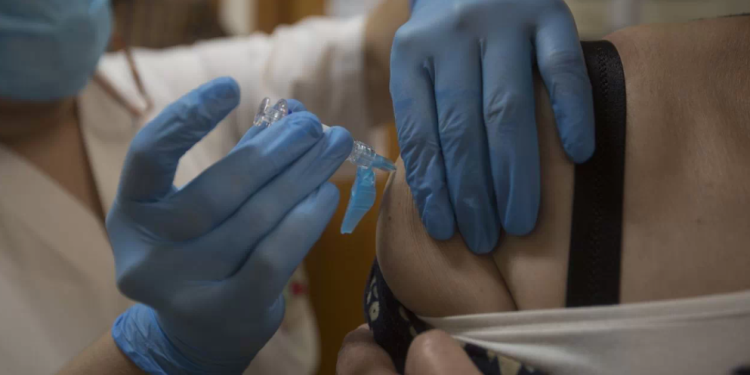 EU toma refuerzos contra Covid para la protección de temporadas de gripe y resfriado