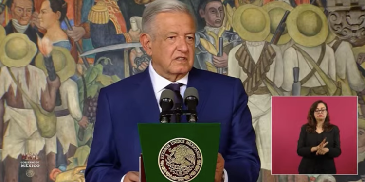 AMLO asegura en su Cuarto Informe que «A pesar de las adversidades, estamos saliendo adelante»