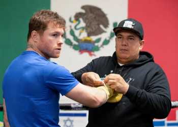 Entrenador de Saúl Álvarez asegura que «ya no puede ser el número uno» tras derrota en las 175 libras