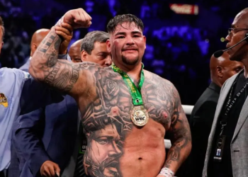 Boxeador mexicano Andy Ruiz se llevó el triunfo por decisión unánime contra Luis Ortiz