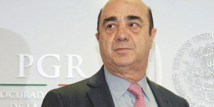 Suspenden vinculación a proceso contra Jesús Murillo Karam por caso de Ayotzinapa