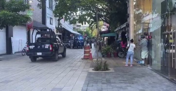 Balean a turista texano en el bar Tequila de Playa del Carmen