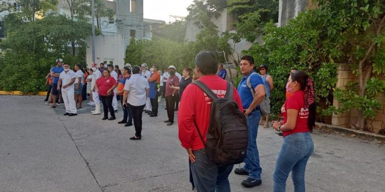 Para cuidar a la gente, protección civil realiza simulacros