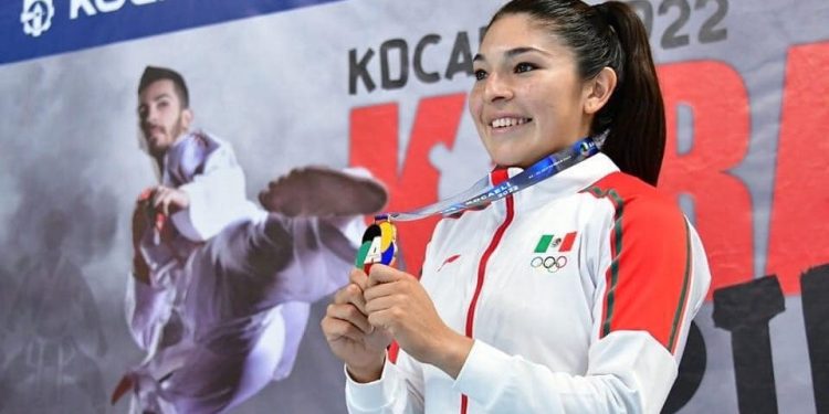 Guadalupe Quintal gana medalla de oro en Serie Mundial A de Karate-Kimite en Turquía