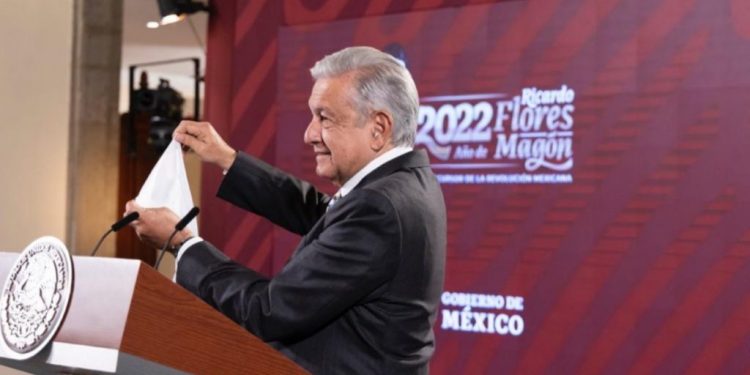 Analista acusa a AMLO de crear un Estado narco-militar