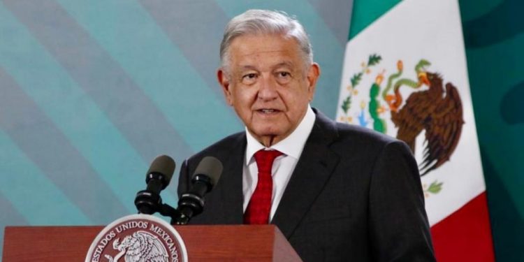 AMLO anuncia que Marcelo Ebrard asistirá en el funeral de la Reina Isabel II