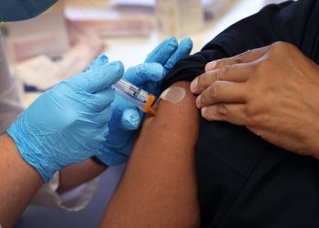 OMS recomienda no utilizar dos tratamientos anticovid con anticuerpos