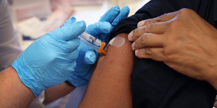 OMS recomienda no utilizar dos tratamientos anticovid con anticuerpos