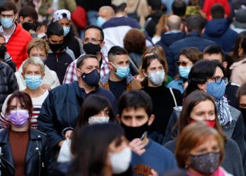 Uso de cubrebocas en Argentina deja de ser oficialmente obligatorio