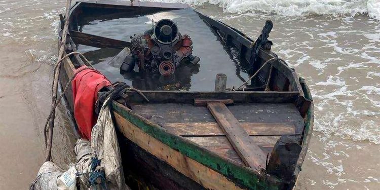 Rescatan a tres balseros cubanos en costas de Florida en medio del huracán ‘Ian’