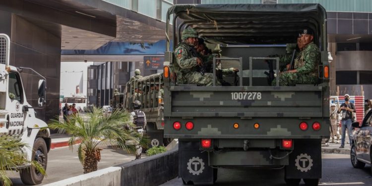 AMLO presenta consulta ciudadana para decidir si las Fuerzas Armadas sigan en tareas de seguridad