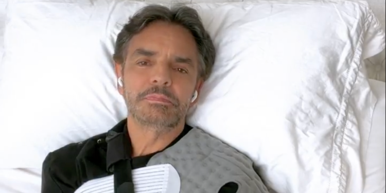 Eugenio Derbez reaparece luego de varios días de reposo tras sufrir aparatoso accidente