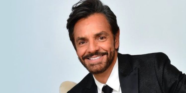 Eugenio Derbez reaparece en redes sociales tras delicada cirugía de hombro