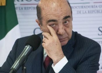 Trasladan del reclusorio al hospital a Murillo Karam, extitular de la PGR