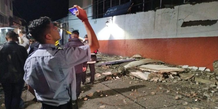 Sismo de 6.9 en Michoacán deja daños en al menos cuatro estados