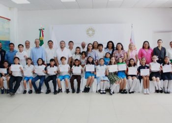 Reciben ganadores constancias de “Cabildo Infantil por un Día”