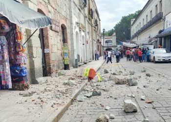 Reportan dos fallecidos y varias afectaciones en comunidades tras sismo en Michoacán