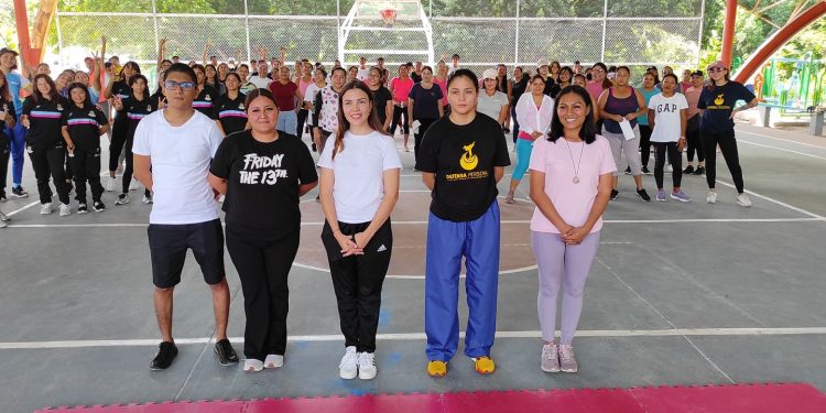 Capacita IMJUVE a mujeres en materia de defensa personal