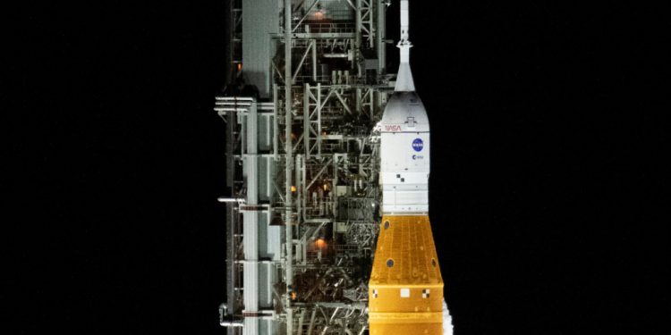 NASA intentará lanzar cohete a la Luna en noviembre, tras fallas técnicas