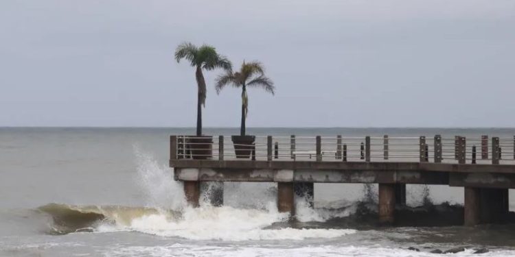 Tormenta tropical ‘Karl’ azotará con lluvias torrenciales y fuertes vientos,  Alerta  en Veracruz, Tabasco y Chiapas