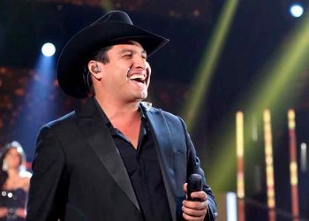 Pide Julión Álvarez responsabilidad en redes sociales tras ser relacionado con la balacer en Jalisco